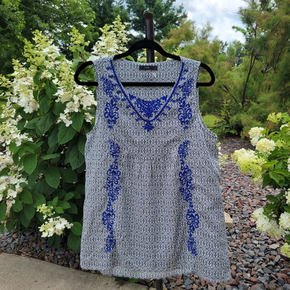 THML Black with Blue Embrodery Sleeveless Top Size L - Picture 8 of 13
